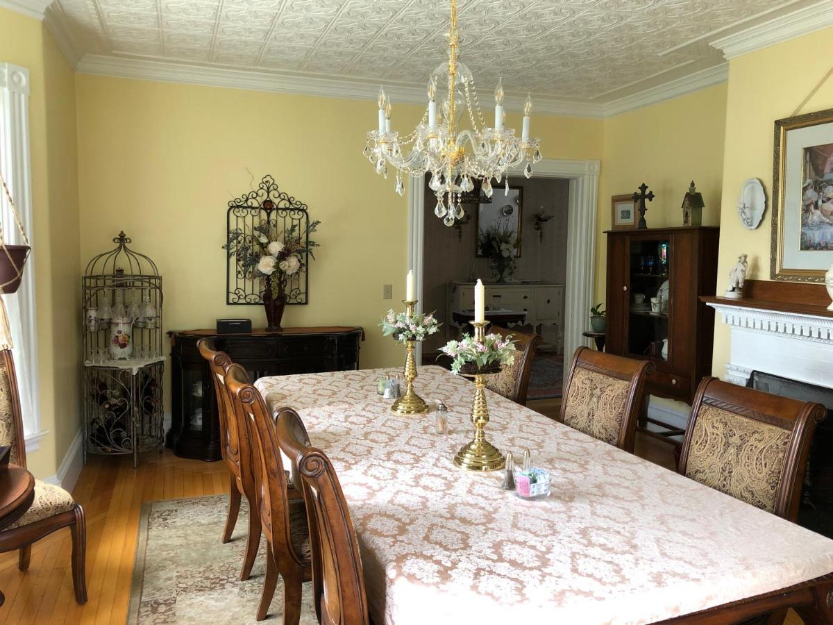 Guilford Bed And Breakfast エクステリア 写真