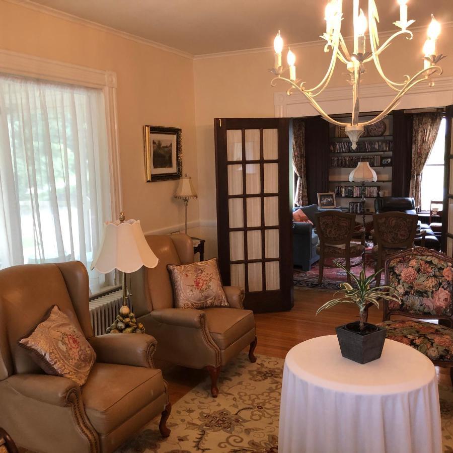 Guilford Bed And Breakfast エクステリア 写真
