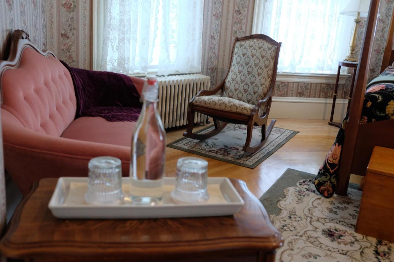 Guilford Bed And Breakfast エクステリア 写真